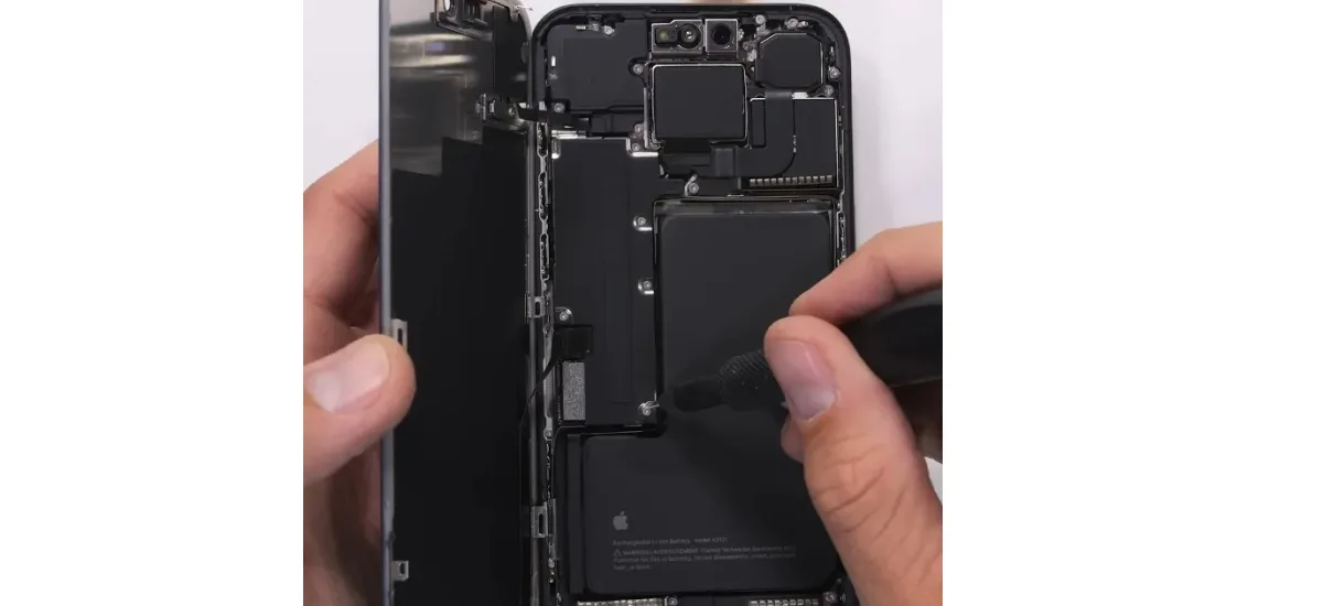 iPhone 15 Pro Battery Price & Replacement Cost in India