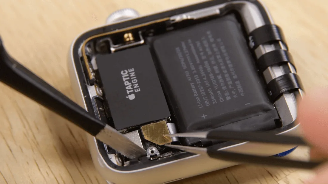 Apple Watch battery replacement at iTweak